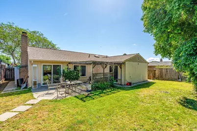 523 Thomas Cir, Suisun City, CA 94585 - Photo 18