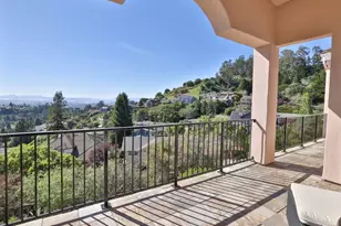 15 Serramar Dr, Oakland, CA 94611 - Photo 38