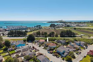 123 Presidio Ave, Half Moon Bay, CA 94019 - Photo 2