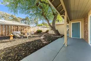 2620 Middlefield Rd, Palo Alto, CA 94306 - Photo 22