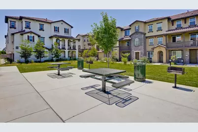 2104 Vincenzo Wkwy, San Jose, CA 95133 - Photo 38