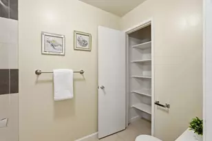 1915 Mount Vernon Ct 16, Mountain View, CA 94040 - Photo 12