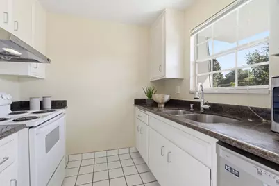 1915 Mount Vernon Ct 16, Mountain View, CA 94040 - Photo 6
