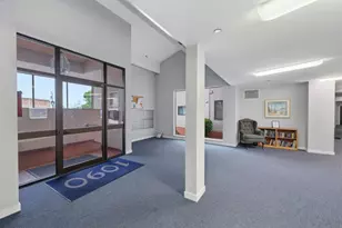 1090 Main St 201, Redwood City, CA 94063 - Photo 2