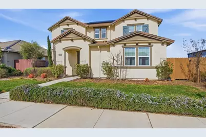 1703 W Woodward Ave, Manteca, CA 95337 - Photo 2