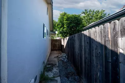 127 W Loretta Ave, Stockton, CA 95207 - Photo 32