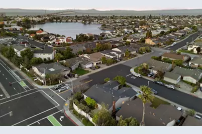 600 Comet Dr, Foster City, CA 94404 - Photo 68