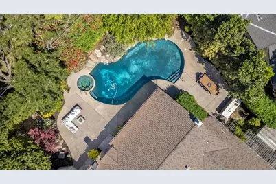 1037 Yorkshire Dr, Los Altos, CA 94024 - Photo 48