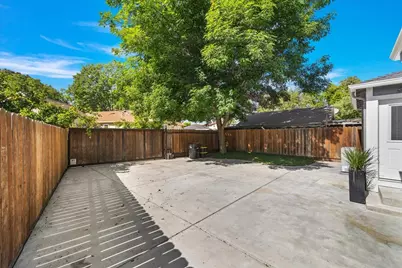 220 Lindbergh St, San Mateo, CA 94401 - Photo 24