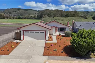 1017 Golden Gate Ave, Half Moon Bay, CA 94019 - Photo 2