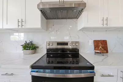 23368 Mayar Ct, Hayward, CA 94541 - Photo 12