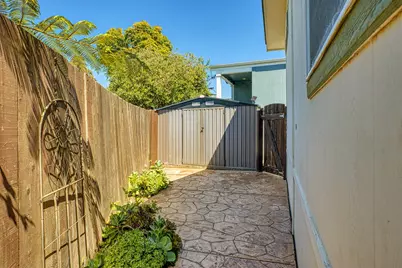 1555 Merrill St 2, Santa Cruz, CA 95062 - Photo 20