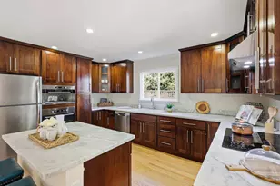 105 Louise Ln, San Mateo, CA 94403 - Photo 10