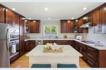 105 Louise Ln, San Mateo, CA 94403 - Photo 10