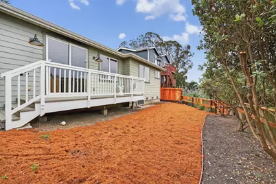 419 Almeria Ave, El Granada, CA 94018 - Photo 22