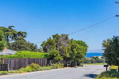 743 Bayview Ave, Pacific Grove, CA 93950 - Photo 4