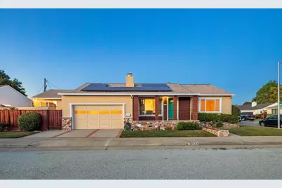 3713 Santiago St, San Mateo, CA 94403 - Photo 2