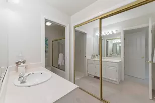 1040 Continentals Way 14, Belmont, CA 94002 - Photo 30