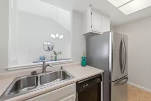 1040 Continentals Way 14, Belmont, CA 94002 - Photo 16