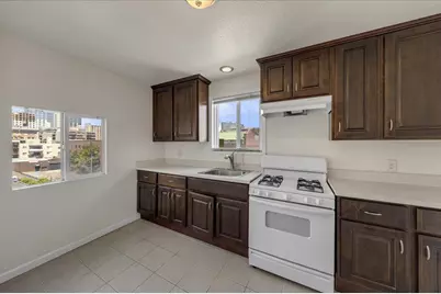 185 15th St, Oakland, CA 94612 - Photo 12