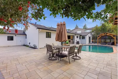 999 Andover Way, Los Altos, CA 94024 - Photo 10