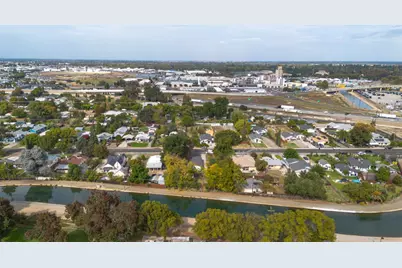 409 Laurel Ave, Modesto, CA 95351 - Photo 2