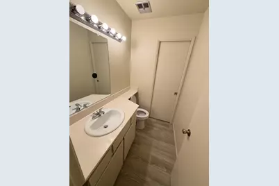 1791 Cherokee Dr 4, Salinas, CA 93906 - Photo 12