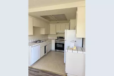 1791 Cherokee Dr 4, Salinas, CA 93906 - Photo 6