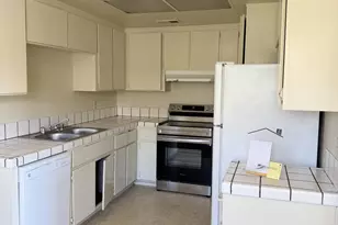 1791 Cherokee Dr 4, Salinas, CA 93906 - Photo 6