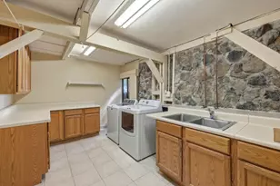 9 Russell Ave, Portola Valley, CA 94028 - Photo 32