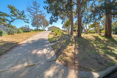 15400 Oak Hills Dr, Salinas, CA 93907 - Photo 28
