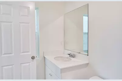 729 Daniel Freeman Cir, Inglewood, CA 90301 - Photo 14