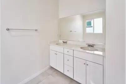 729 Daniel Freeman Cir, Inglewood, CA 90301 - Photo 2