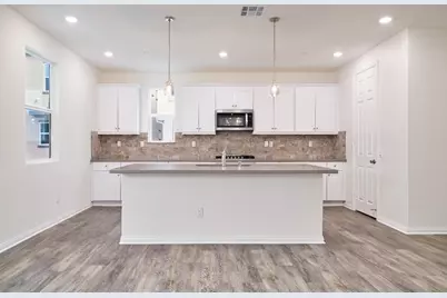 729 Daniel Freeman Cir, Inglewood, CA 90301 - Photo 1