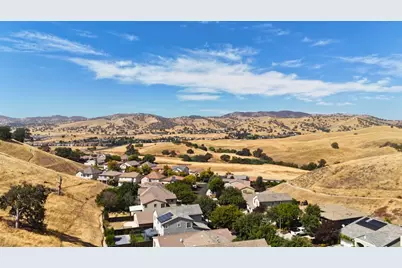 9077 Golf Canyon Drive, Patterson, CA 95363 - Photo 18