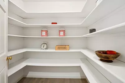 10 Salmark Ct, Hillsborough, CA 94010 - Photo 20