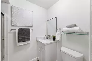 707 Fathom Dr 108, San Mateo, CA 94404 - Photo 10