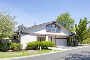 2466 Sharon Oaks Dr, Menlo Park, CA 94025 - Photo 2