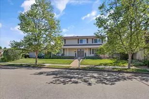 670 Roble Dr, Morgan Hill, CA 95037 - Photo 2