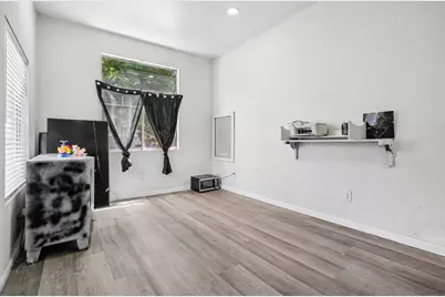4807 Miramare, Stockton, CA 95206 - Photo 8