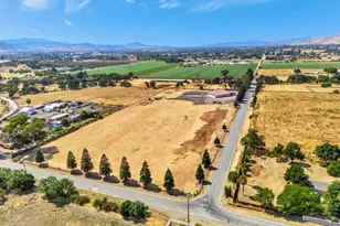 10055 Foothill Ave, Gilroy, CA 95020 - Photo 92