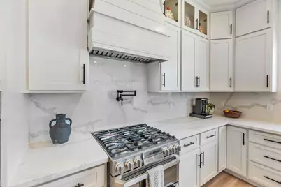 10055 Foothill Ave, Gilroy, CA 95020 - Photo 22