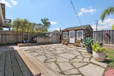 Gladys Ave, Santa Cruz, CA 95062 - Photo 20