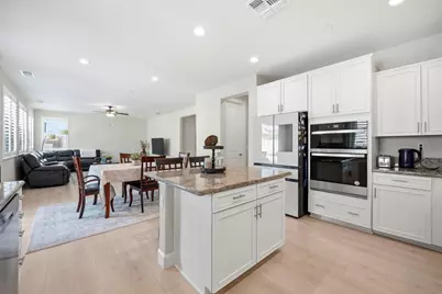 1196 Wildrose Dr, Hollister, CA 95023 - Photo 10