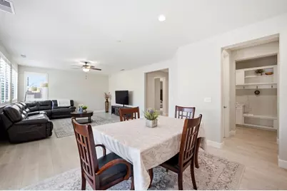 1196 Wildrose Dr, Hollister, CA 95023 - Photo 8