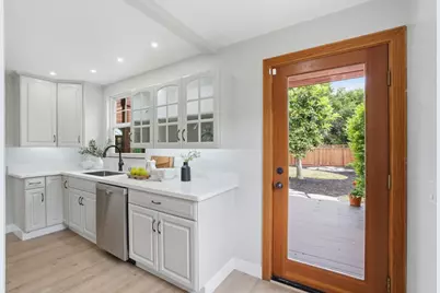 12 Athlone Way, Menlo Park, CA 94025 - Photo 18