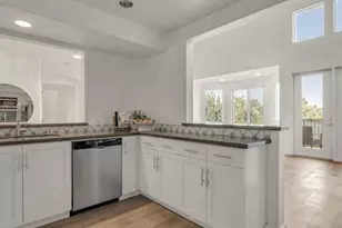 912 Campisi Way 402, Campbell, CA 95008 - Photo 2