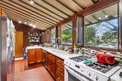 18600 Montpere Way, Saratoga, CA 95070 - Photo 14