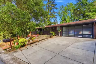 18600 Montpere Way, Saratoga, CA 95070 - Photo 4