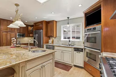 24010 Summit Woods Dr, Los Gatos, CA 95033 - Photo 16